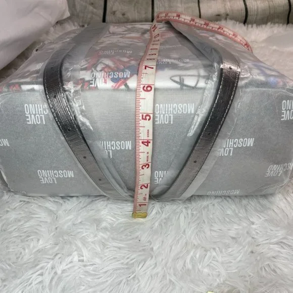 LOVE MOSCHINO White Graffiti Leather Backpack - Picture 15 of 15